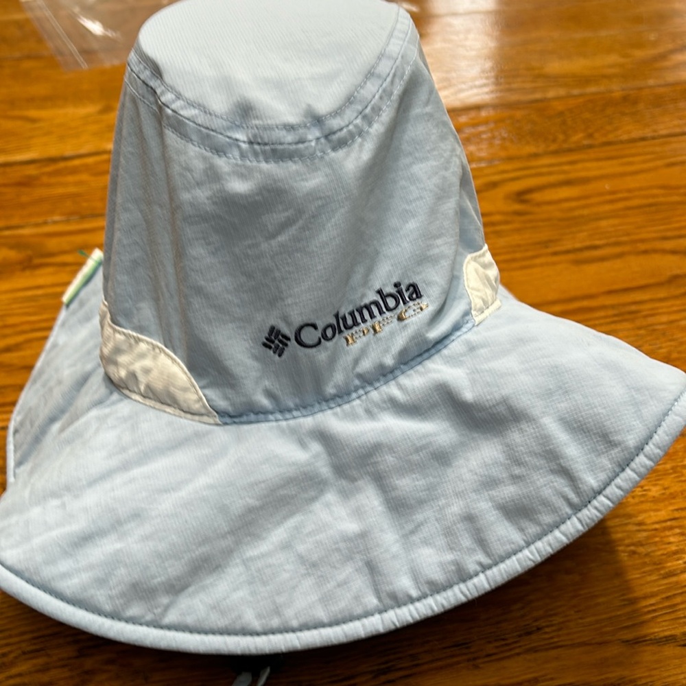 Columbia PFG light blue men’s Booney style fishing hat. Omni shade. One Size.